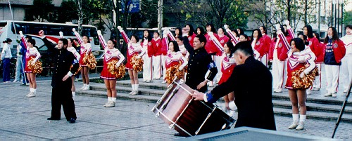 �e��w�̉������i