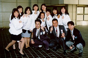 �u���y�K���X�^�b�t�Ƃ��đ劈��