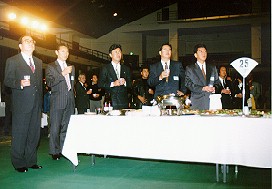 ���������Q��