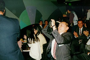 �̂�̂�̓���A�i�@�@�ł�����J�����H